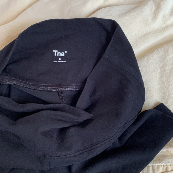 BNWT TNACHILL Atmosphere Hi-rise 7” shorts - Picture 3 of 5